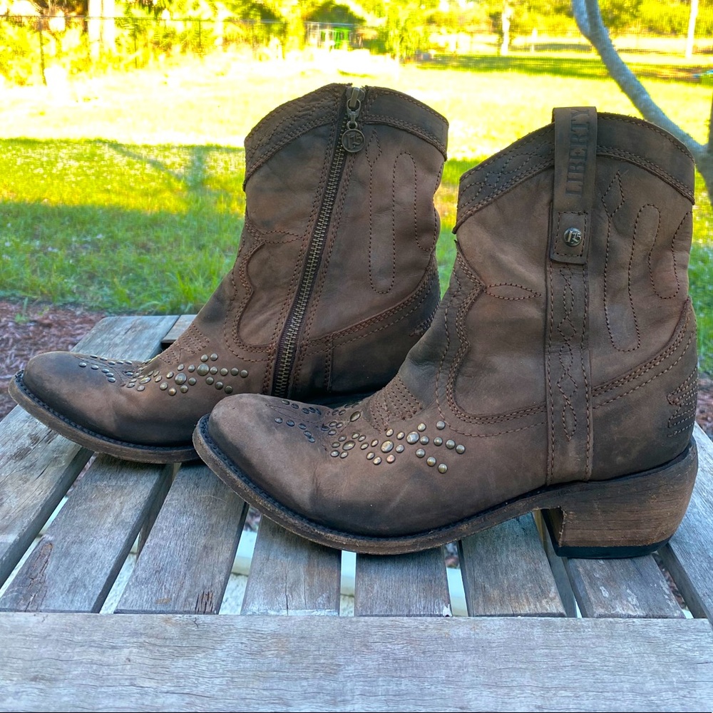 LIBERTY Black Booties - Picture 3 of 15
